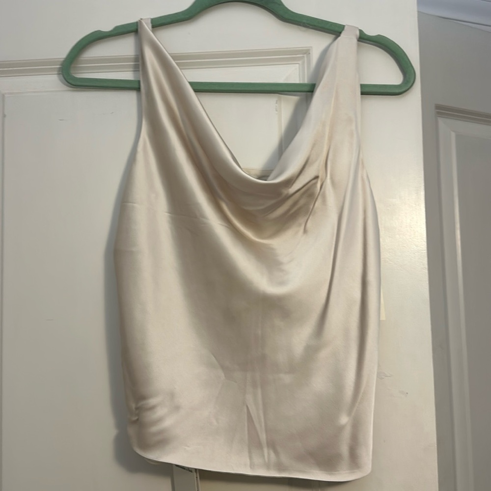 Abercrombie cream satin scoop neck tank in medium
 TAGS STILL ON